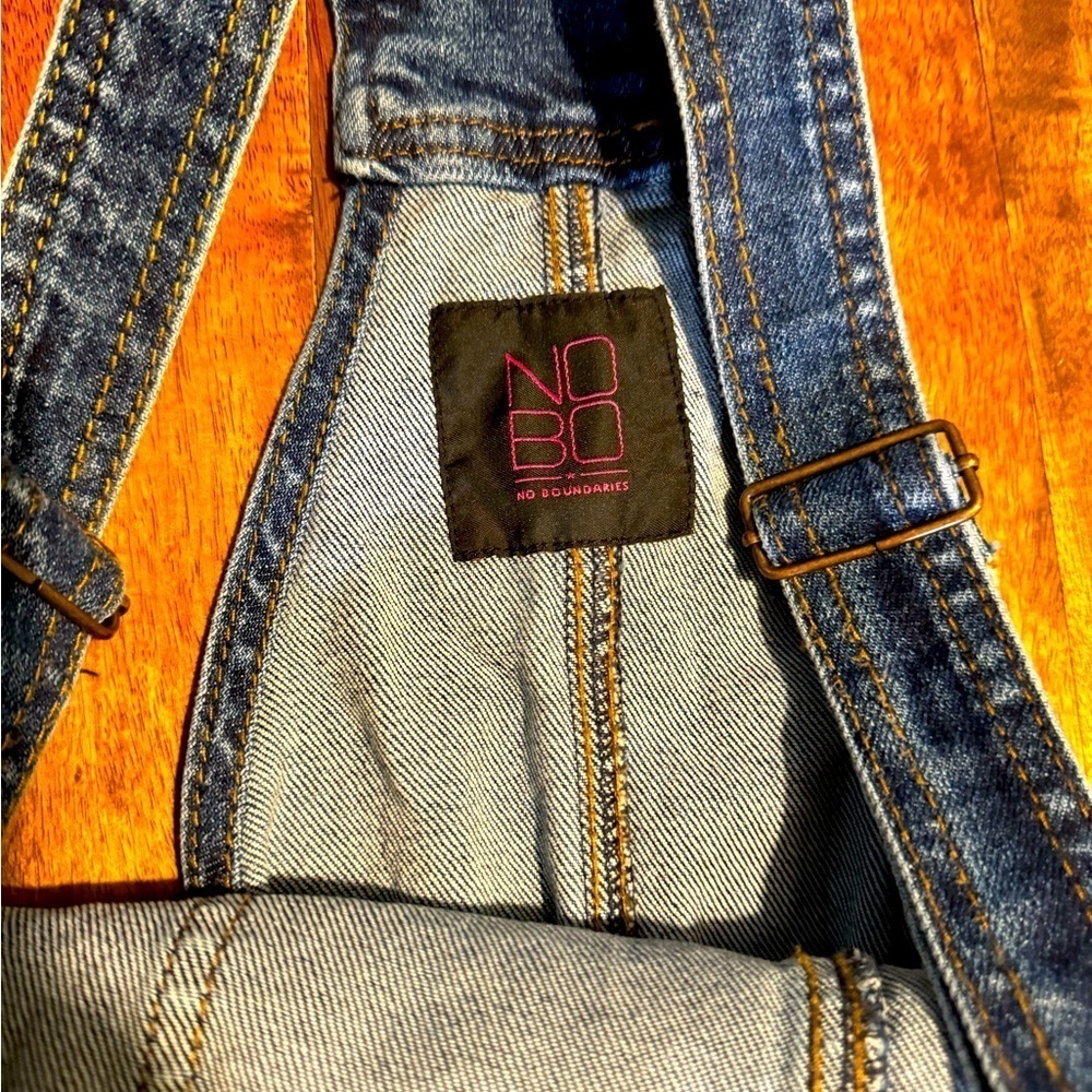 Overalls juniors NoBo size 7-9 excellent condition distressed - Picture 3 of 7
